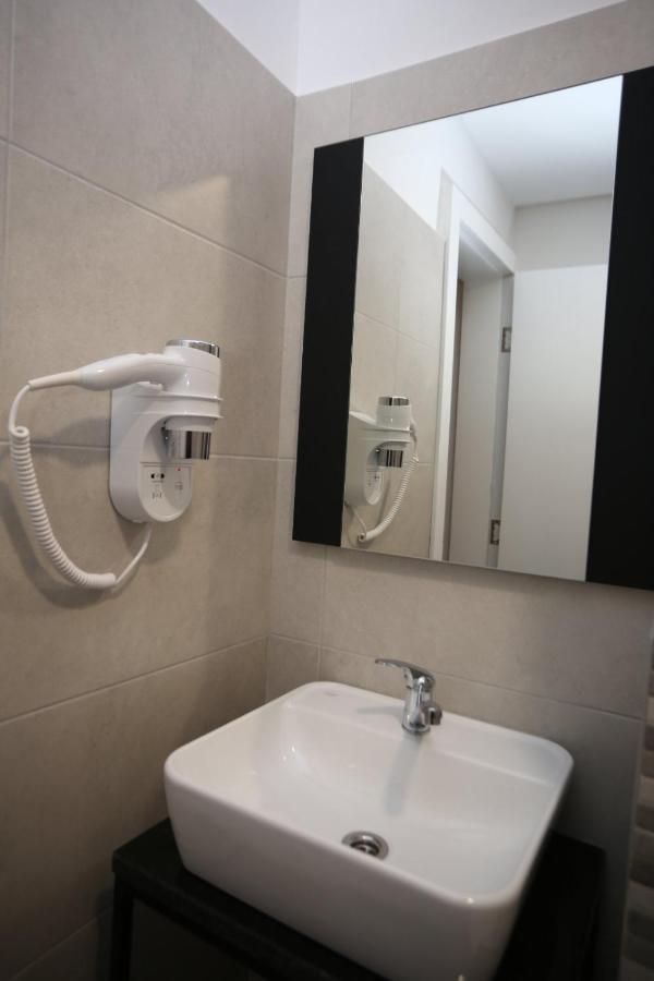 Apartments Artee Free Garage Parking Сараево Екстериор снимка